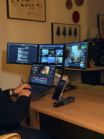 Triple-Screen Laptop Extender